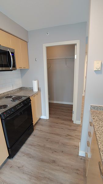 Vancouver Apartment for rent - 2 Bedrooms — photo 4