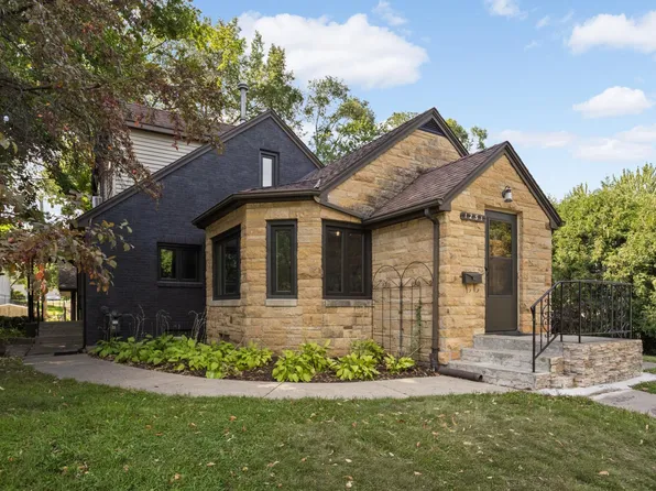 1251 Macarthur Ave, West Saint Paul, MN 55118