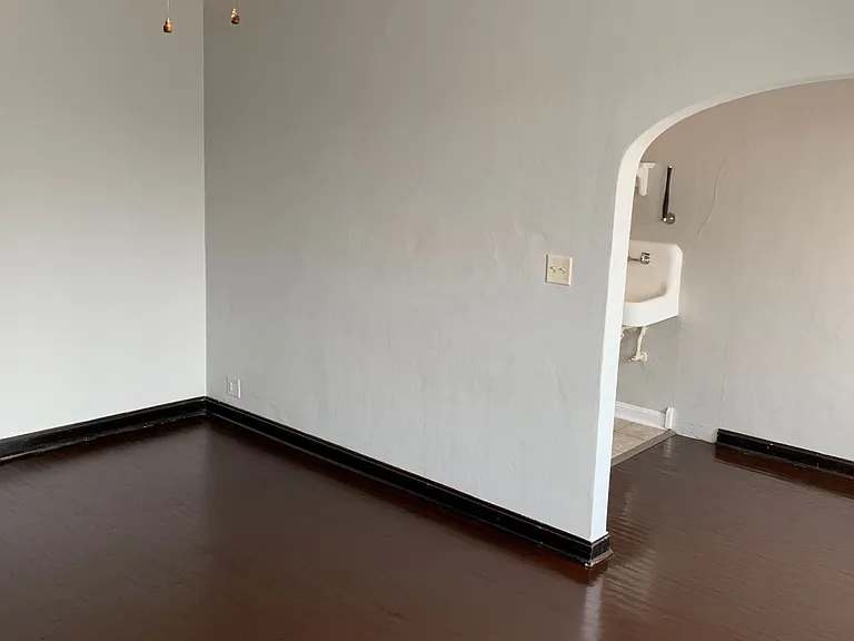 6221 N College Ave — Photo 11