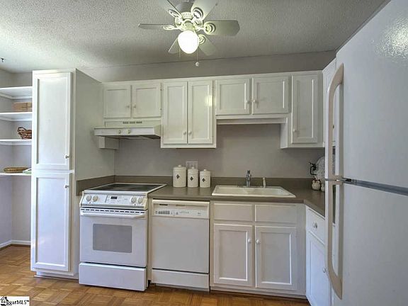 5th image of 2808 E North St Unit 23