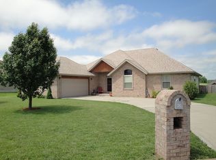 424 Columbine St, Rogersville, MO 65742