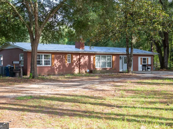 1526 Rayonier Rd, Jesup, GA 31545