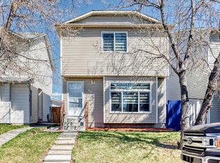 77 W Martinbrook Rd NE, Calgary, AB T3J 3E1
