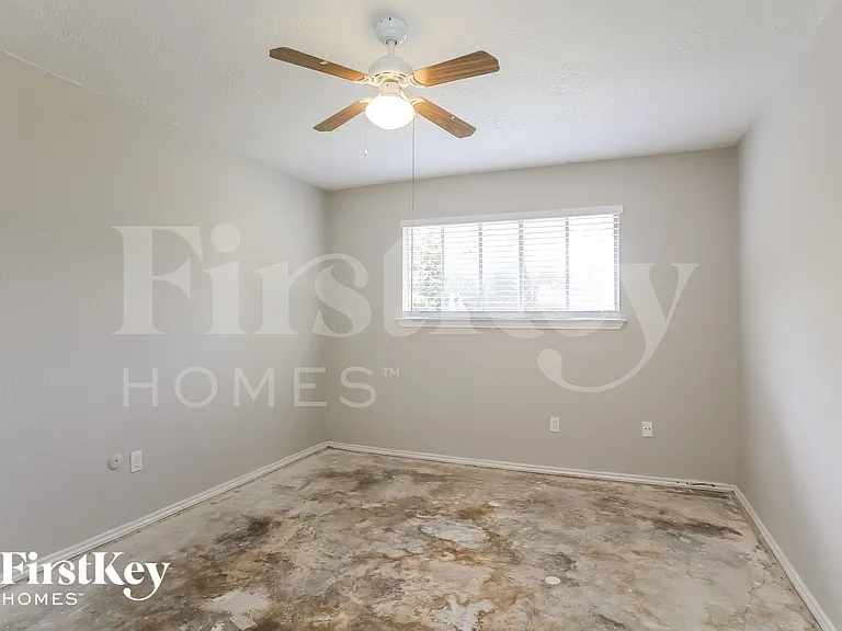 24119 Lone Elm Dr — Photo 11