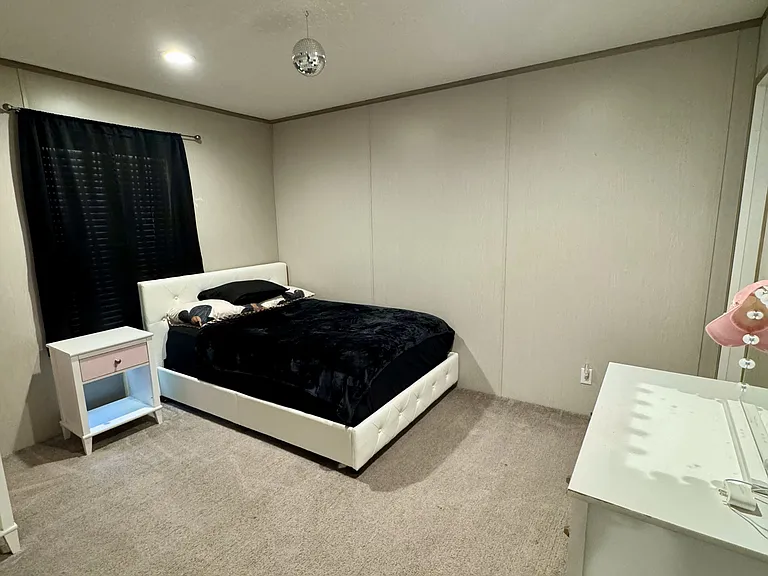 guest bedroom 3