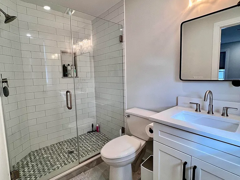 16A S Fredericksburg Ave — Photo 36