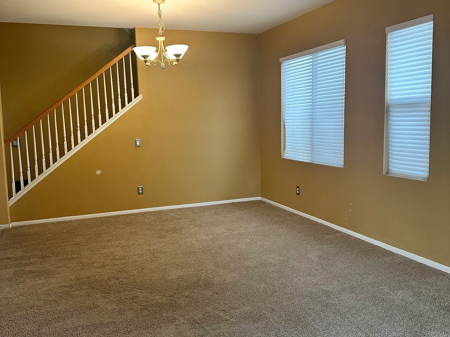 4 bed, 3073 sqft, $3,900 — Photo 4