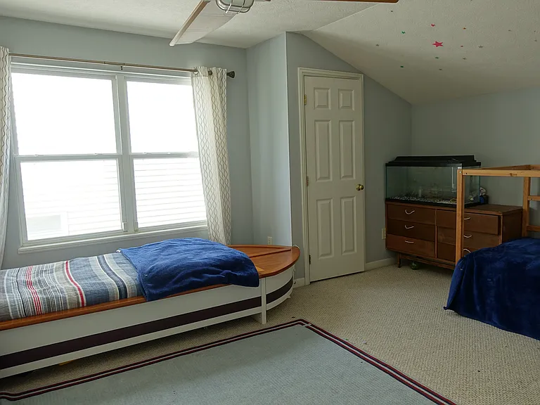 Rookery Ct — Photo 17