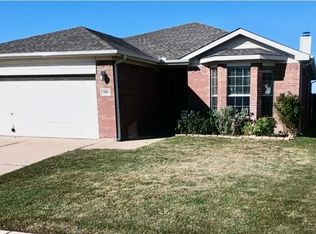 929 Buffalo Springs Dr, Fort Worth, TX 76140