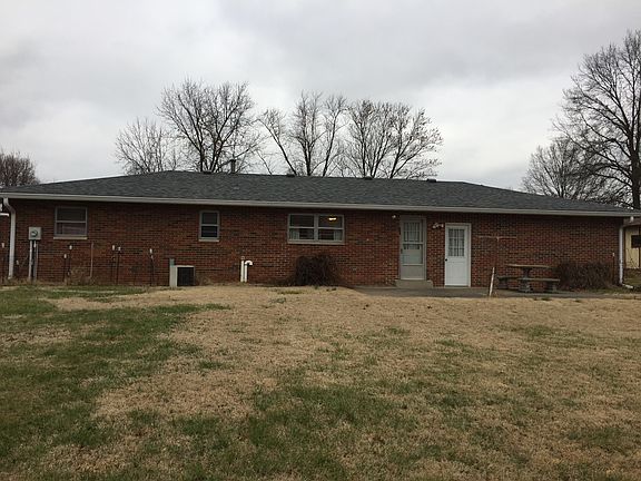 5th image of 303 Bauer Ln
