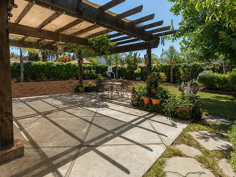 6677 Mount Forest Dr — Photo 23