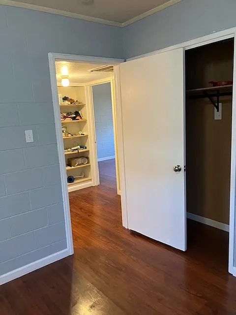 3 bed, 1090 sqft, $2,200 — Photo 4