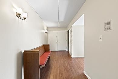 4th image of 111 11th St Unit 4AN