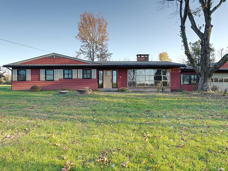 53 Iron Bridge Rd — Photo 1