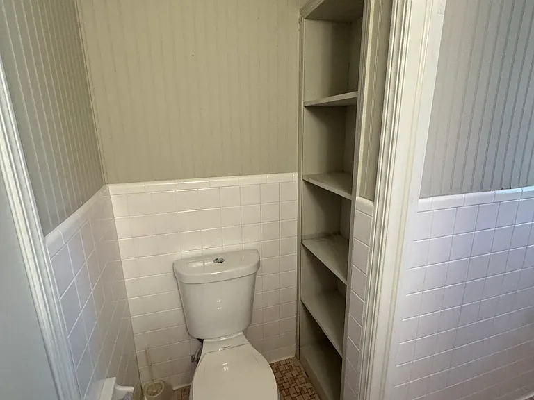 135 McBee St — Photo 5