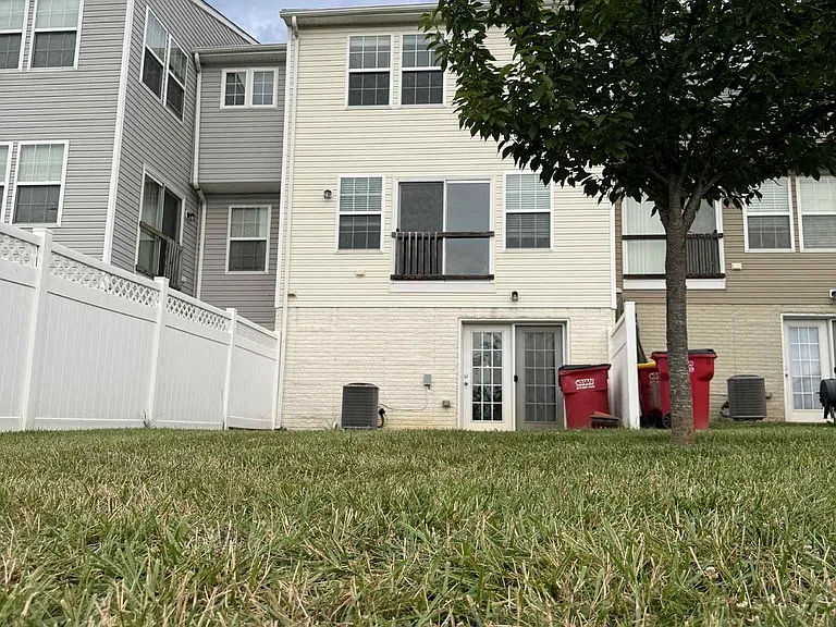 1130 Stallion St — Photo 22