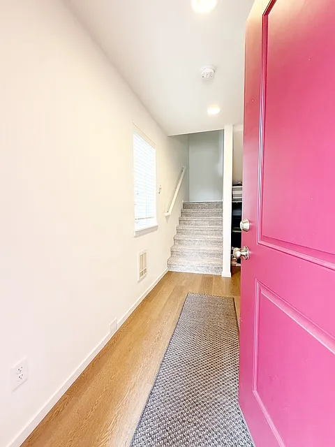 1090 NW Dragonstone Street - 1 — Photo 4
