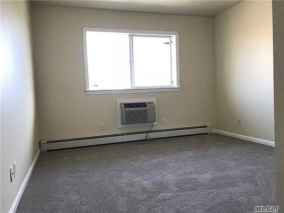 5th image of 725 Willis Ave Floor 2