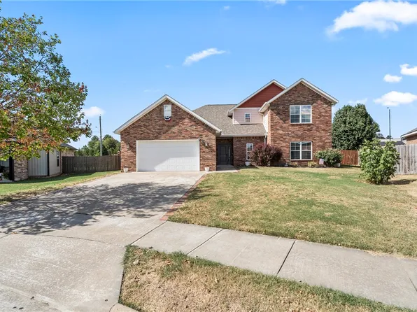 805 Rachael Ct, Siloam Springs, AR 72761