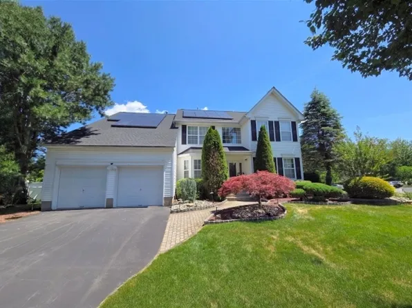 33 Kopak Way, Spotswood Boro, NJ 08884