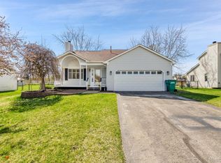 1112 Somerville Dr, Oxford, MI 48371