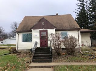 326 Maple Dr, Spring Grove, MN 55974