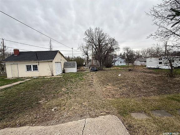 2nd image of 309 4th AVENUE SW
