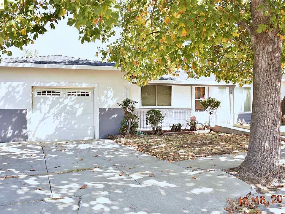 1st image of 215 El Dorado Dr