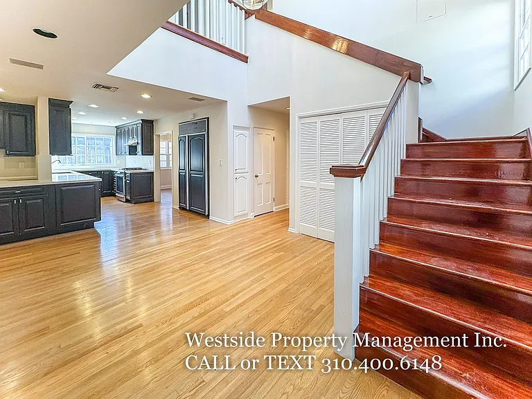 2445 22nd St — Photo 24