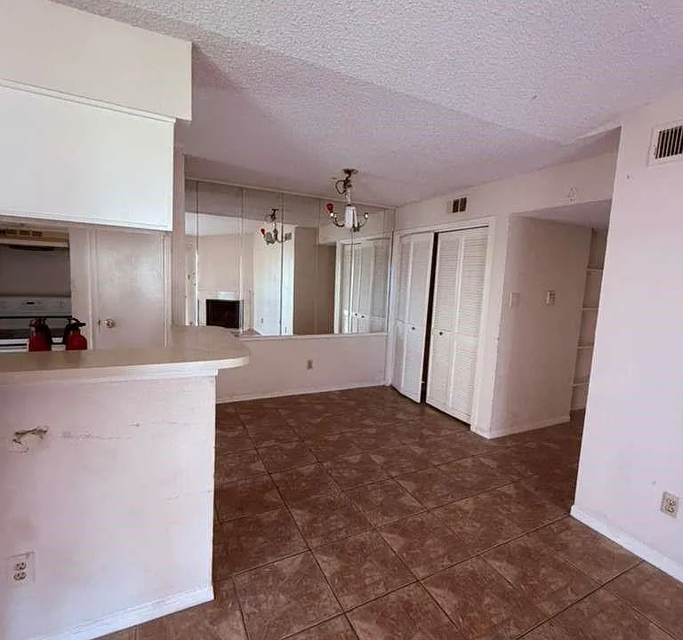 10101 S Gessner Rd #702