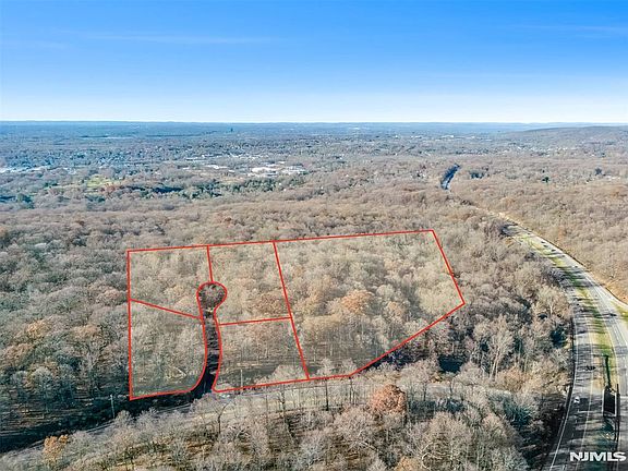 3rd image of 6 Old Farm Way