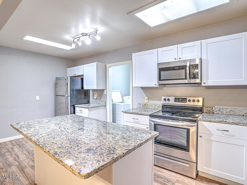 1st image of 361 E Alturas St