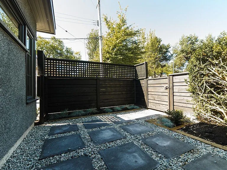 4138 Laurel St — Photo 2