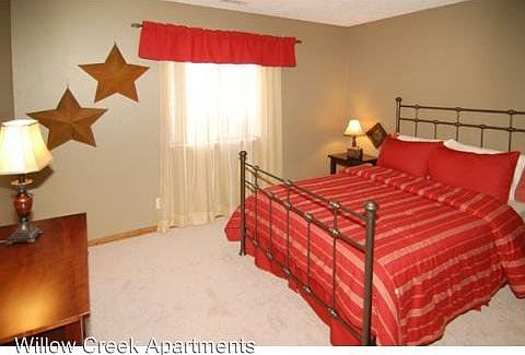 3rd image of 903 Roanoke Ct APT 43