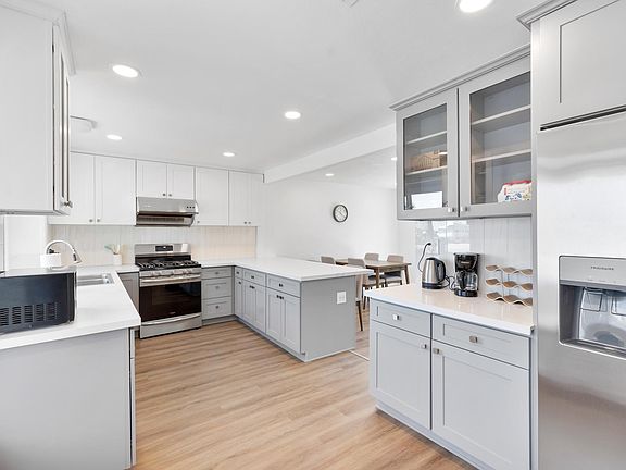 4th image of 15670 Pinto Way