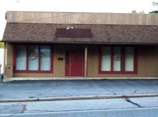 2704 Mercer Rd, New Castle, PA 16105