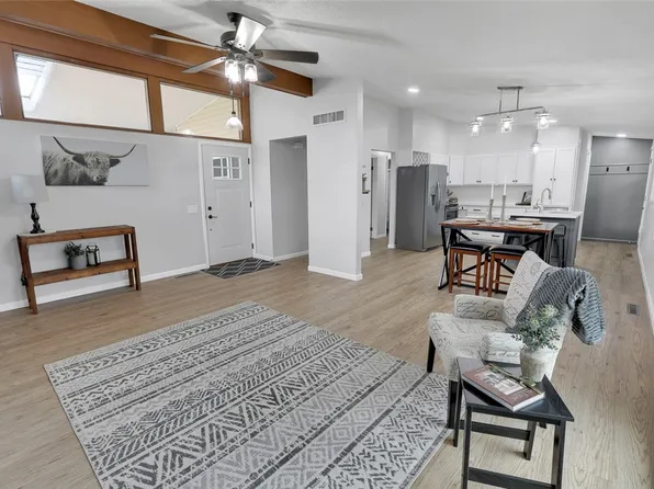 1501 W Montgomery St, Knoxville, IA 50138