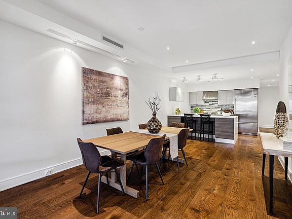 2nd image of 233 Chestnut St APT 4