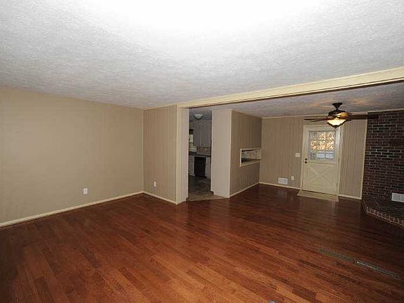 2nd image of 648 Braselton Hwy
