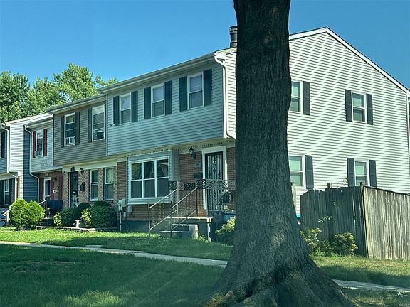 2nd image of 633 Burlington Ct