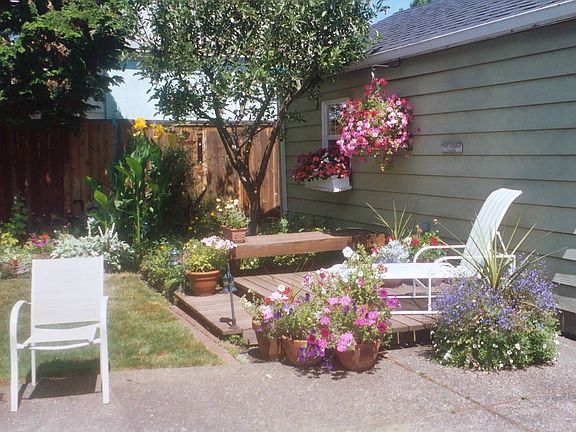 deck by garage
