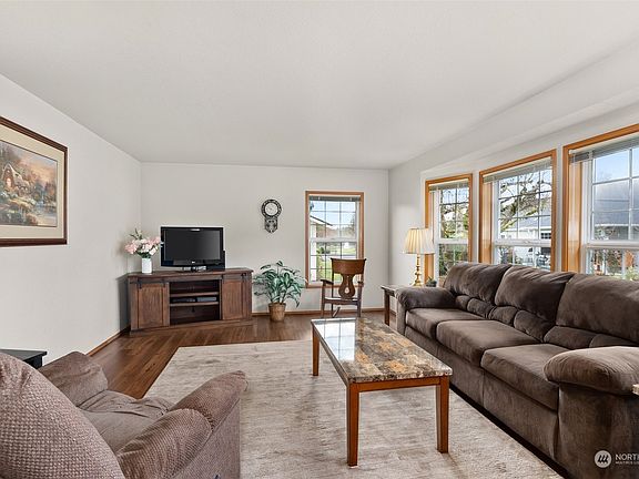 5th image of 1188 Emerson Lane