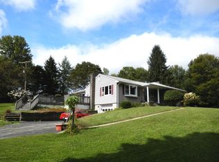 3105 Creamton Dr, Lake Como, PA 18437