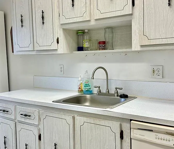 1551 NW 20th Ave #102 — Photo 5