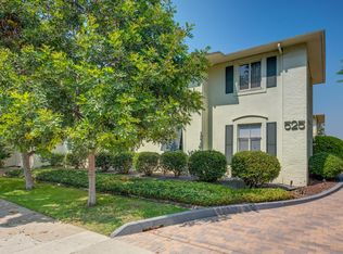 525 S Oakland Ave UNIT 1-B, Pasadena, CA
