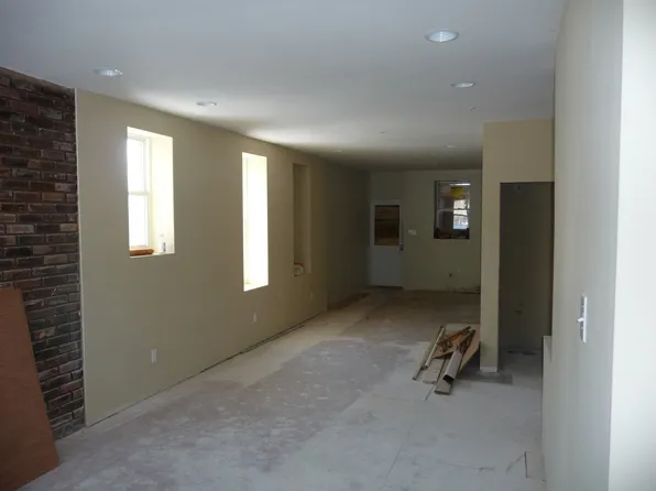 6612 Bartmer Ave, Saint Louis, MO 63130