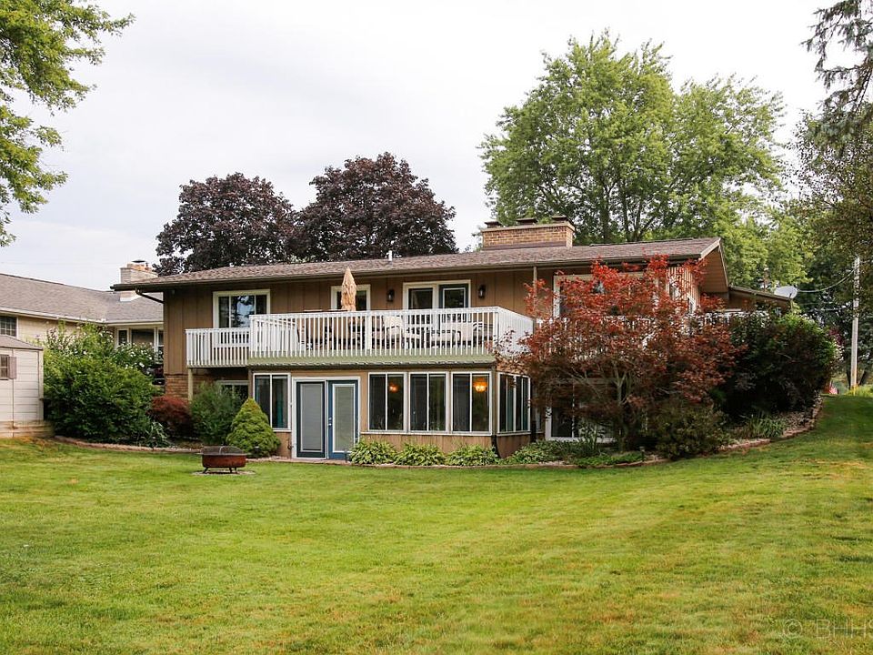 319 lakeshore drive-101