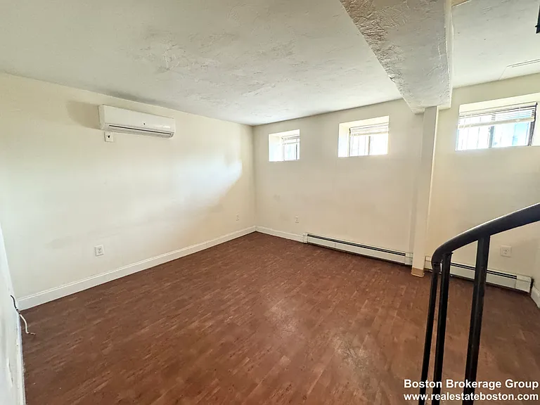9 Ruggles St — Photo 11