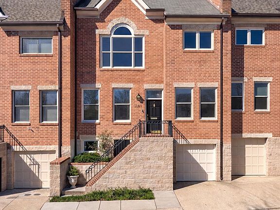 2nd image of 2122 Observatory Pl NW