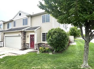 8580 Rock Dr, West Des Moines, IA 50266